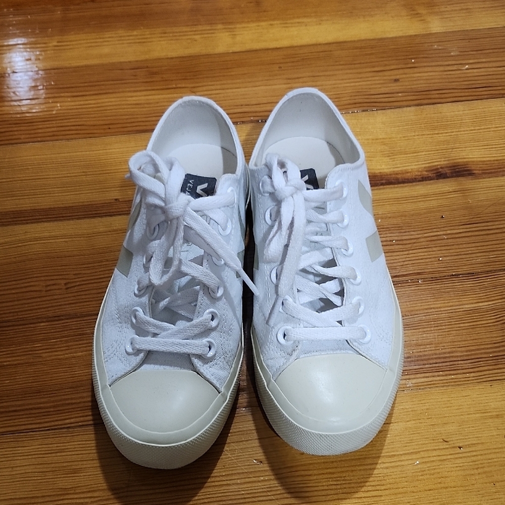 Veja White Women's Sneakers
